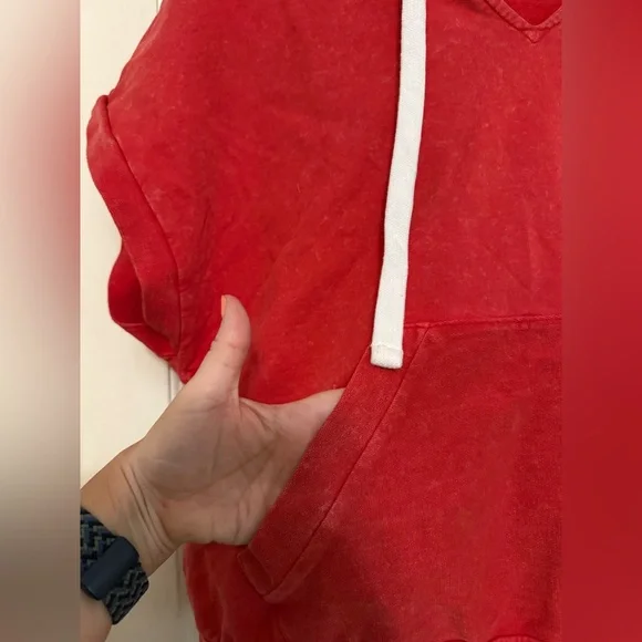 Evereve Red Hoodie Sweatshirt - Picture 4 of 6